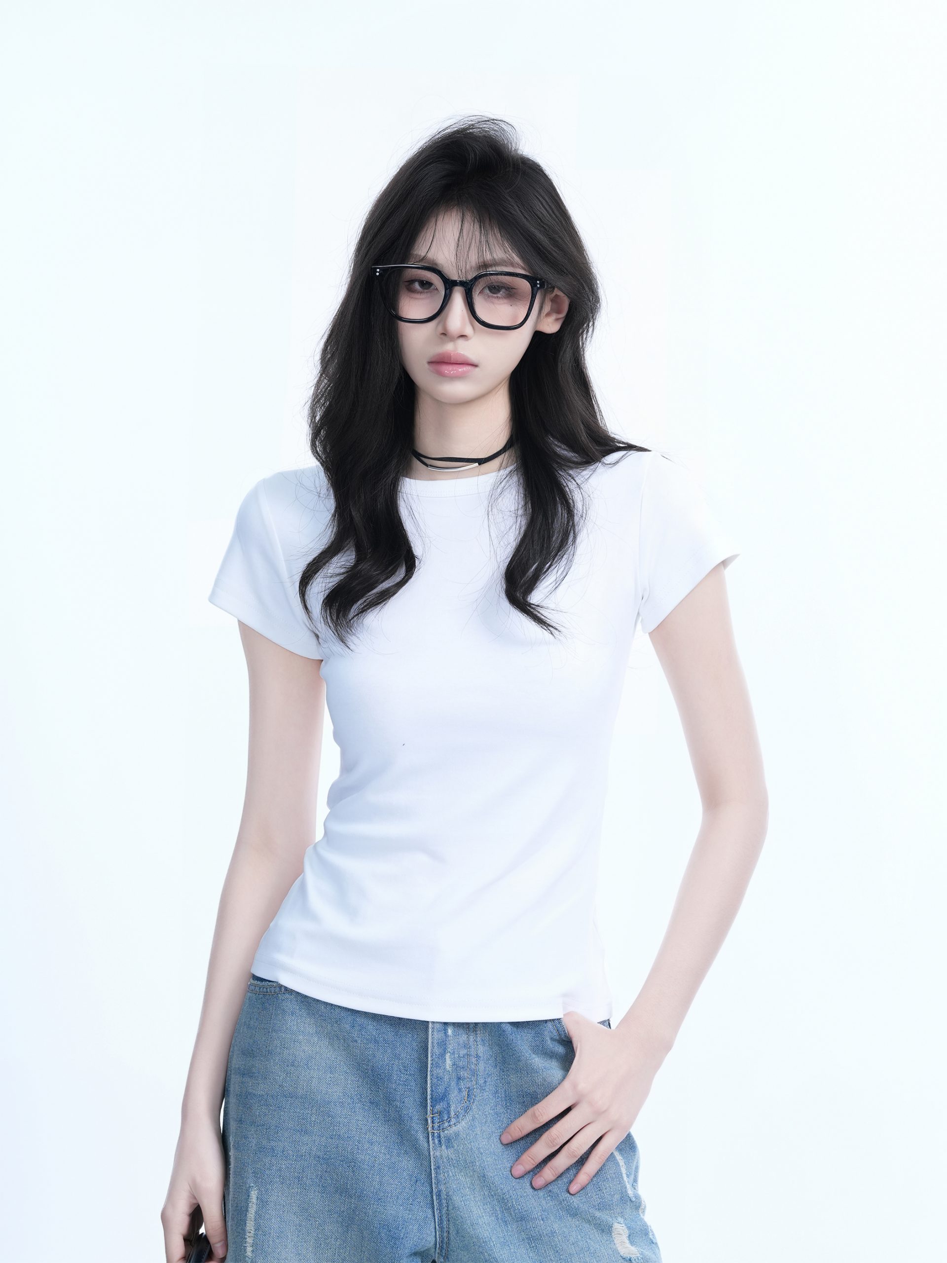 Minimalist Solid Color Short-Sleeve T-Shirt for Women - Slim Fit, Waist-Cinching Flattering Base Top, Perfect for Y2K Style