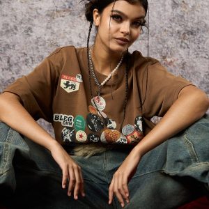 Concert Outfit Badge Print Distressed Short Sleeve T-Shirt