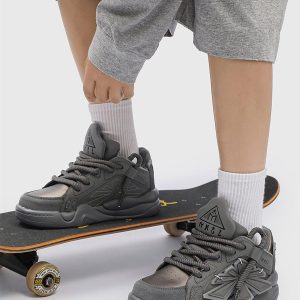 Concert Outfit Casual Preppy Sneakers