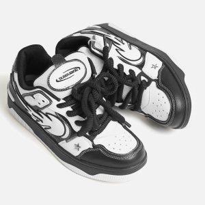 Concert Outfit Contrast Color Star Chucky Sneakers