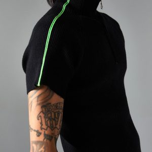 Concert Outfit Retro Cleanfit Quarter Zip- Up T-Shirt