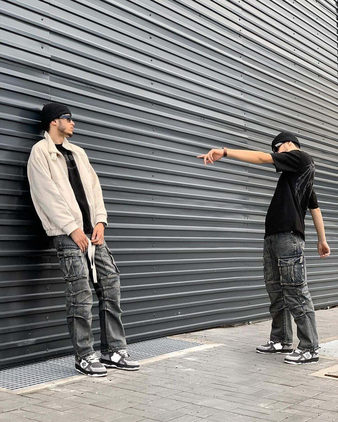 Concert Outfit Washed And Distressed Multi-Pocket Jeans Concert Outfit Washed And Distressed Multi-Pocket Jeans