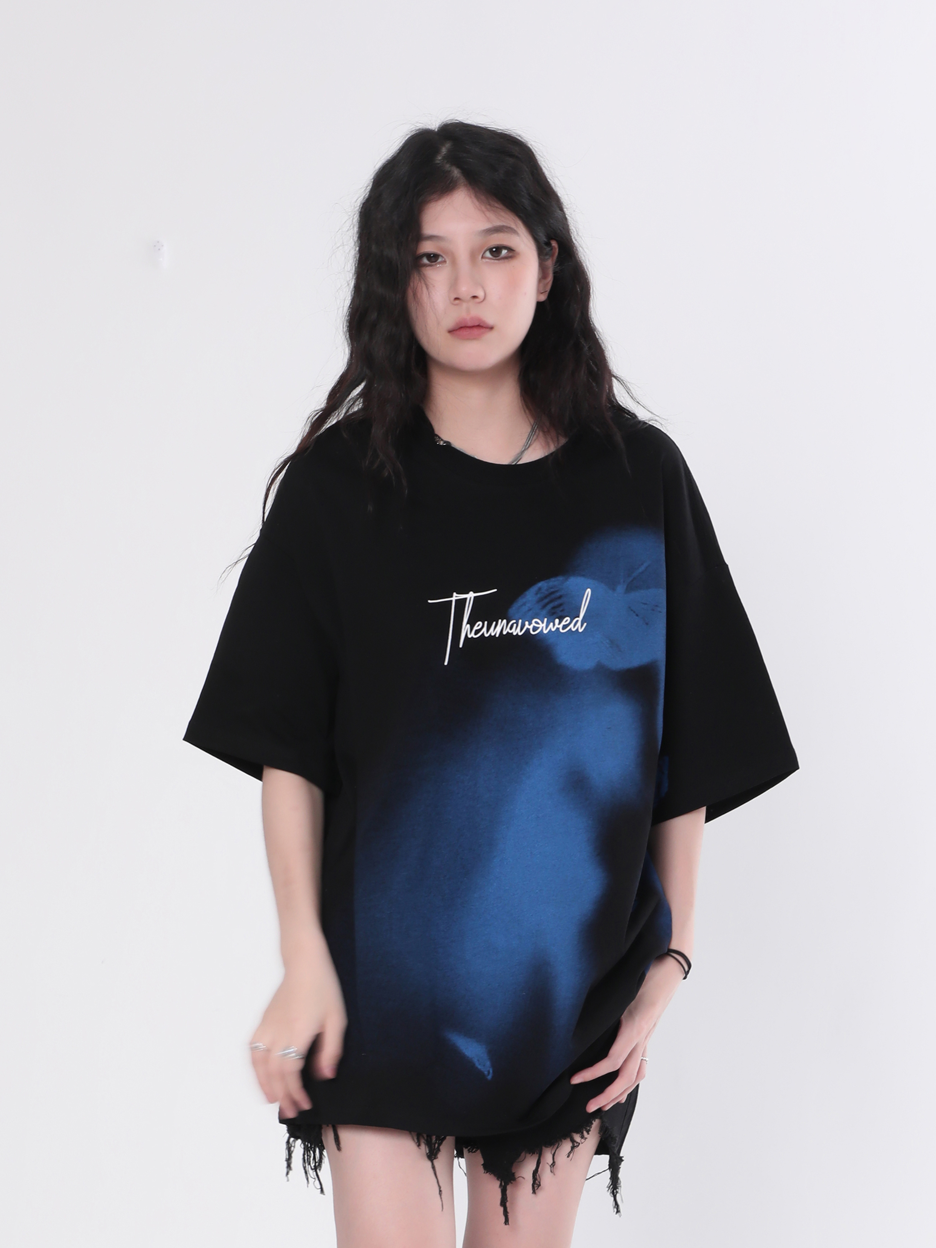 Abstract Butterfly Graphic Short Sleeve T-Shirt for Women - Trendy Hip-Hop Loose Fit Tee Inspired by Nature and Niche Designs