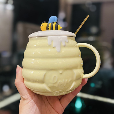 Adorable Bee Ceramic Mug with Lid & Spoon, Cute Coffee Cup for Girls, Perfect Birthday Gift for Best Friends