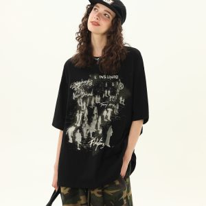 American Retro Graffiti Short Sleeve T-Shirt for Men and Women - Loose Fit Summer Streetwear Couple Top