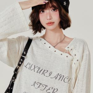 American Retro Hollowed-Out Long Sleeve T-Shirt for Women - Loose Fit, Niche Style, Autumn 2023 Fashion