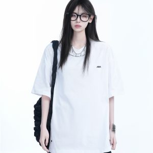 American Retro Oversized White Short Sleeve T-Shirt for Women - Summer Casual Loose Fit with "Sit and Eat Until the Mountains Are Empty" Design