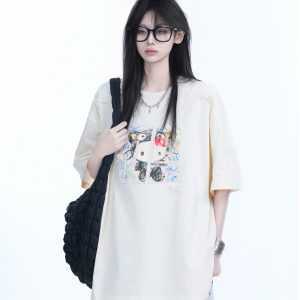 American Retro Style Black Short-Sleeve T-Shirt for Women with Kitty Cat Graffiti, Loose Round Neck, Y2K Vibe, Casual Fashion Top