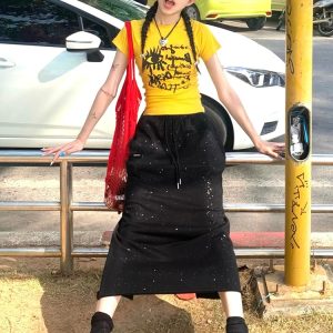 American Style Slim-Fit Short T-Shirt for Women - Summer Graffiti Print, Stretchy, Flattering Shoulder Top