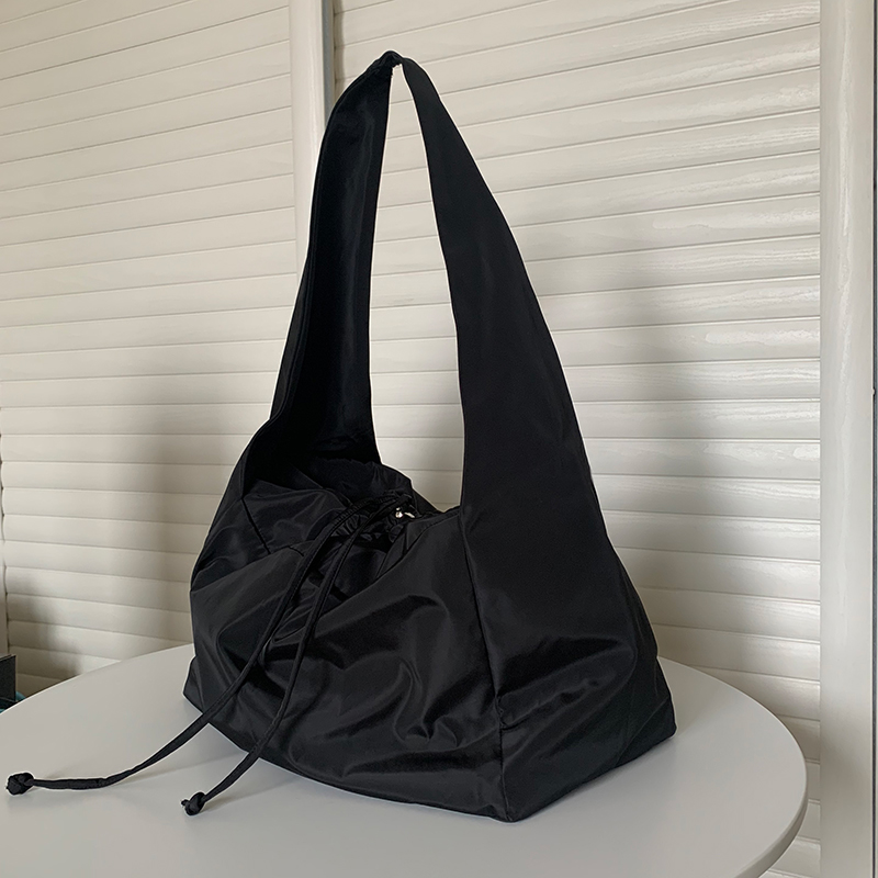 Black Nylon Canvas Crossbody Bag for Women - Casual Large Capacity Versatile Shoulder Bag for Summer Style