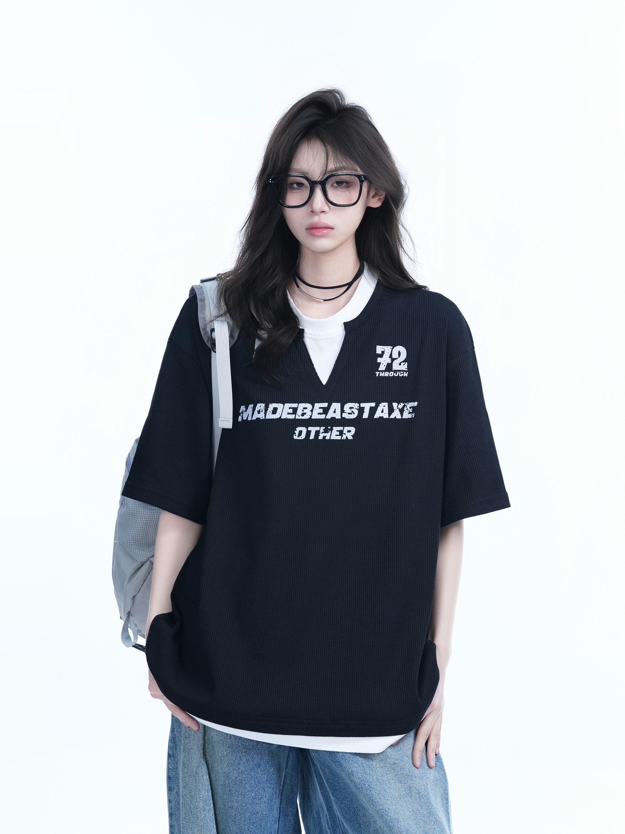 Color-Blocking Faux Two-Piece V-Neck Short Sleeve T-Shirt for Women - Waffle Texture, Loose Fit, College Style, Casual Fashion