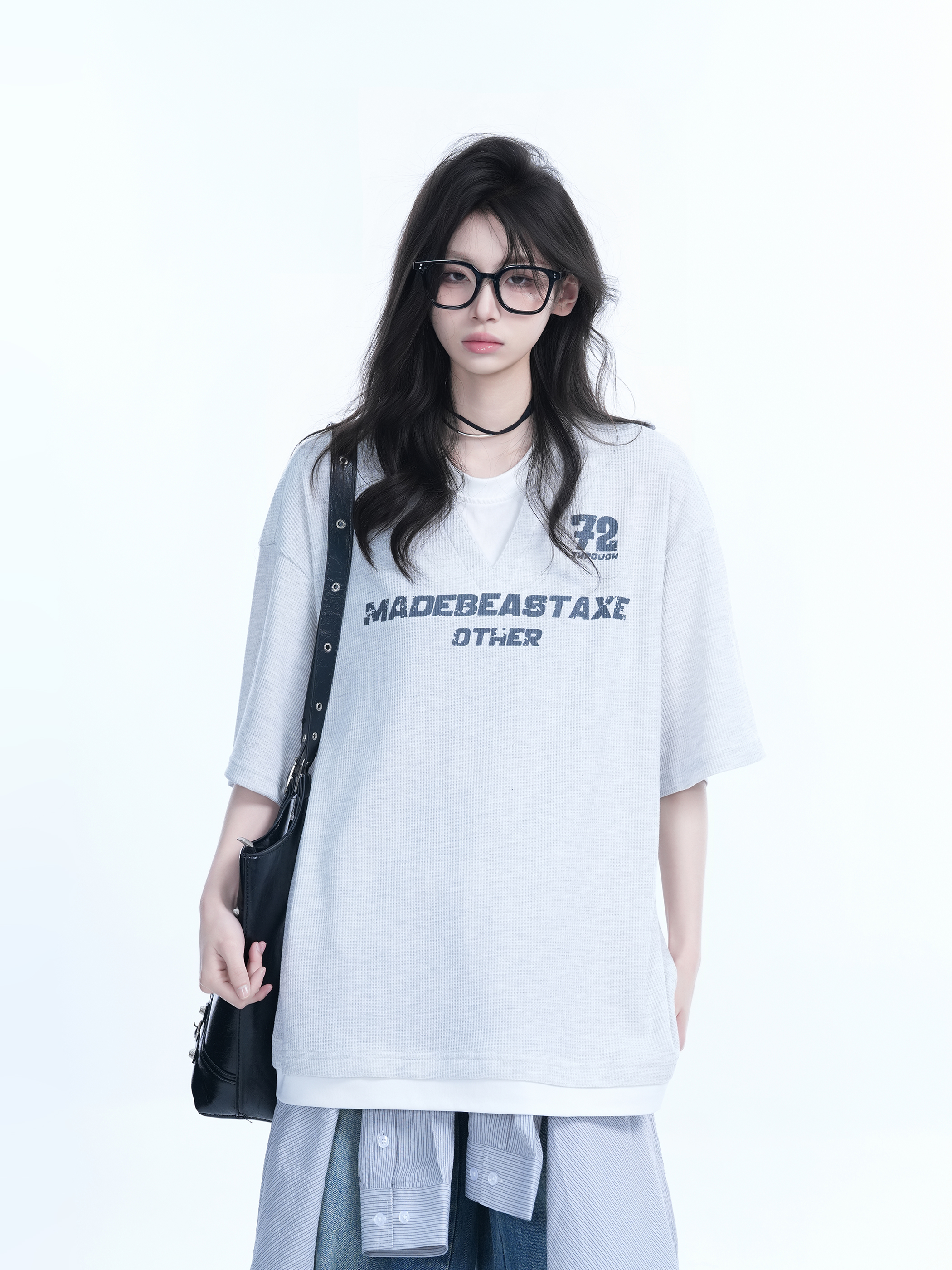 Color-Blocking Faux Two-Piece V-Neck Short Sleeve T-Shirt for Women - Waffle Texture, Loose Fit, College Style, Casual Fashion