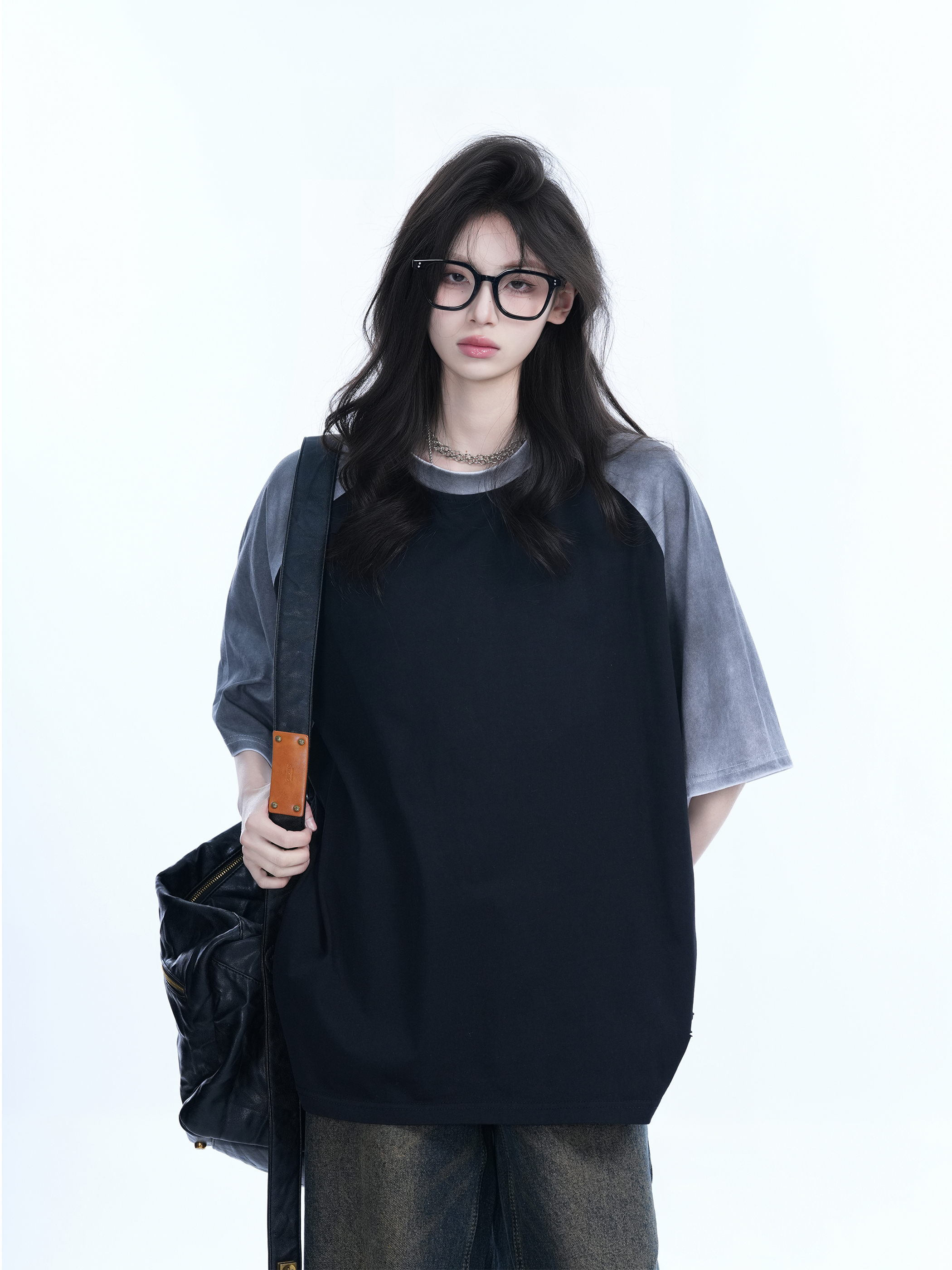 Color-Blocking Raglan T-Shirt for Women - Oversized Loose Fit Short Sleeve Tee with American Sports Style, Casual Trendy Look