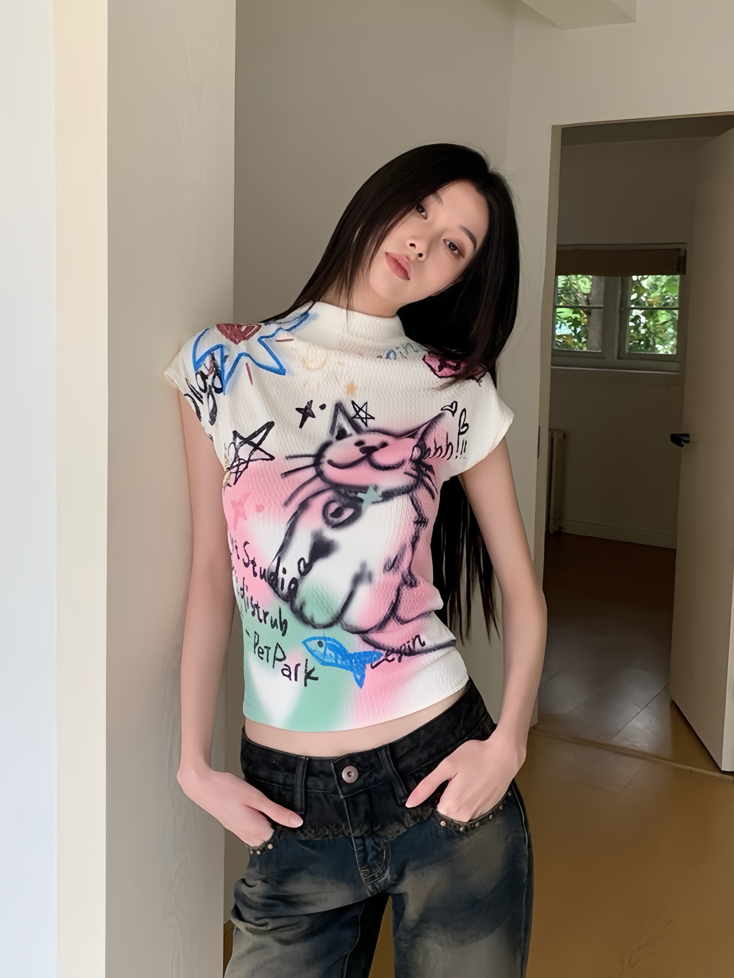 Graffiti Cat Short Sleeve T-Shirt - Textured Knit, Slim Fit, Niche Design, 2024 Early Spring Collection, Trendy Street Style