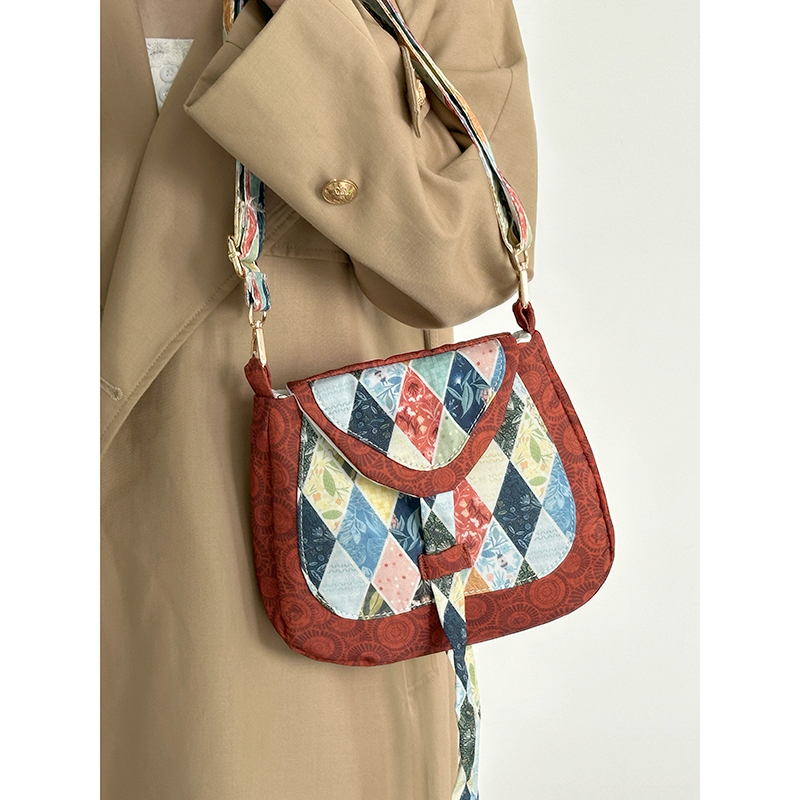 Handmade Chinese-Style Retro Hanfu Qipao Shoulder Crossbody Bag for Women - Vintage-Inspired Fashion Accessory