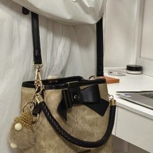 High-End Retro Artistic Bucket Bag for Women - Casual Versatile Shoulder Crossbody Bag for Autumn Winter 2024