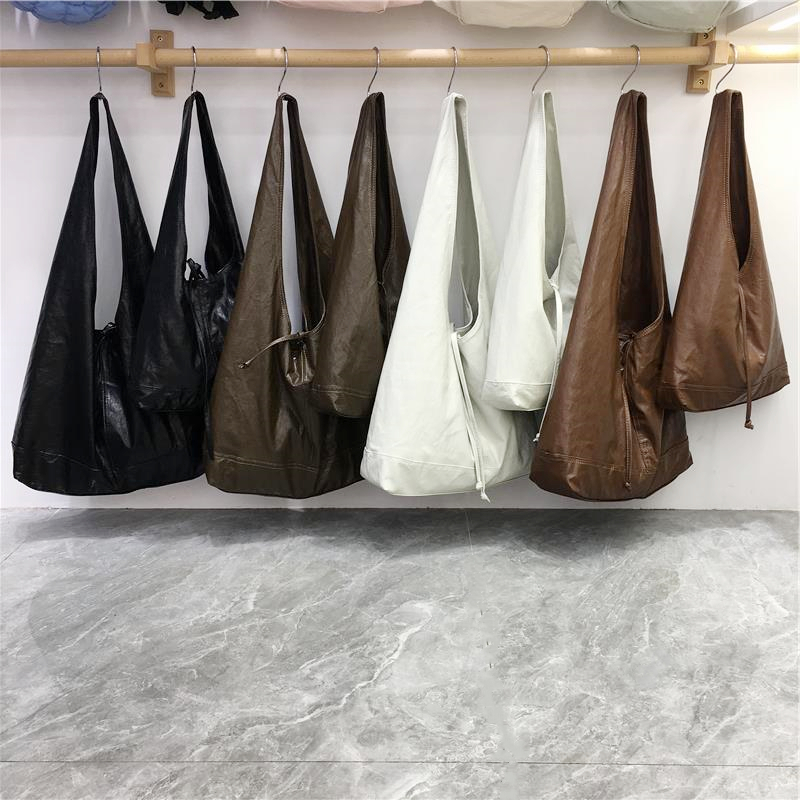 High-End Retro Soft Leather Triangular Tote Bag - Versatile Commuter Shoulder Bag for Work, Korean Style Fashion Accessory