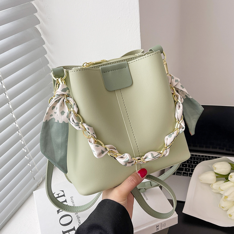 High-Quality Soft Leather Women's Shoulder Bag - Small Fragrant Wind Design, Chain Tote & Crossbody Style, Perfect for Everyday Use