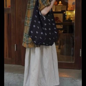 Korean-Style Large Capacity Casual Tote Bag, Versatile Underarm Design, Minimalist Hexagonal Canvas for Digital Commuting