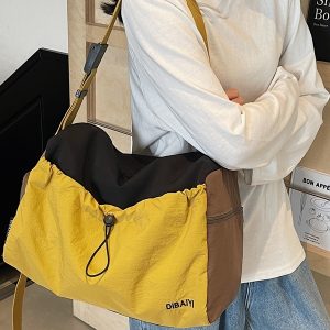 Large Capacity Women's Travel Bag - Stylish Lightweight Sports Fitness Shoulder Crossbody Bag for Short Trips & Business Travel