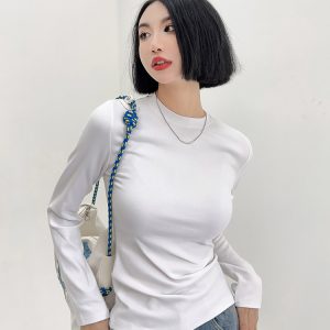 Lightweight Fitted Short Sleeve Round Neck T-Shirt for Women - Spring/Summer Basic Top, Perfect for Casual Outfits