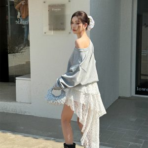 Lightweight Gray Off-Shoulder Sweatshirt for Women - Loose Fit Long Sleeve Top, Perfect for Spring & 90s-Inspired Style