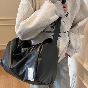 Lightweight Large-Capacity Travel Bag for Women - Versatile Crossbody Sports Bag for Fitness and Short-Distance Travel
