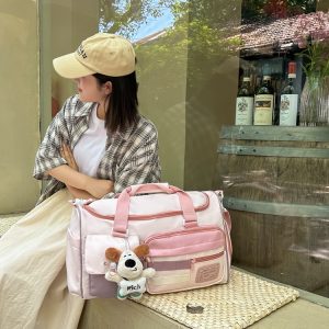 Lightweight Large Capacity Travel Handbag for Women - Stylish Storage Bag for Fitness, Maternity, and Short-Distance Journeys