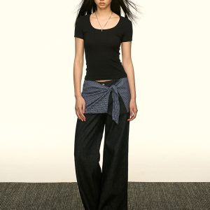 Minimalist Gray U-Neck Short Sleeve T-Shirt for Women - Summer Slim Fit Cropped Top, Waist-Defining Style, Perfect for Y2K Fashion