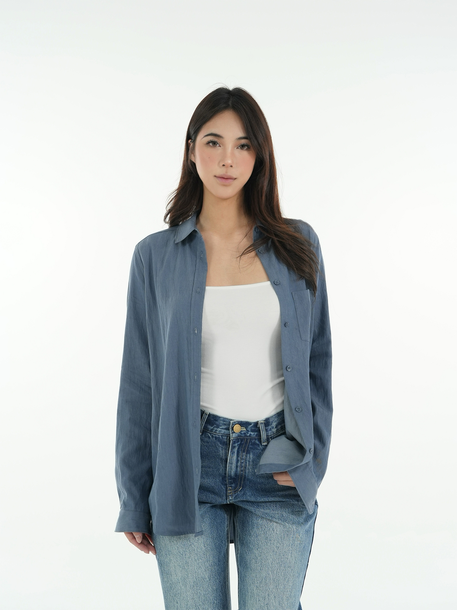 Minimalist Vintage Long-Sleeve Shirt - Slightly Loose Fit, Retro Style for Effortless Chic Fashion