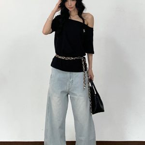Off-Shoulder Short Sleeve Black T-Shirt with Cross Print - Loose Fit Summer Top for Women, Trendy Spicy Girl Style