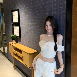 Off-White Strapless Top and Skirt Two-Piece Set for Women - Summer Floral Design, Perfect for Sakura Season Fashion