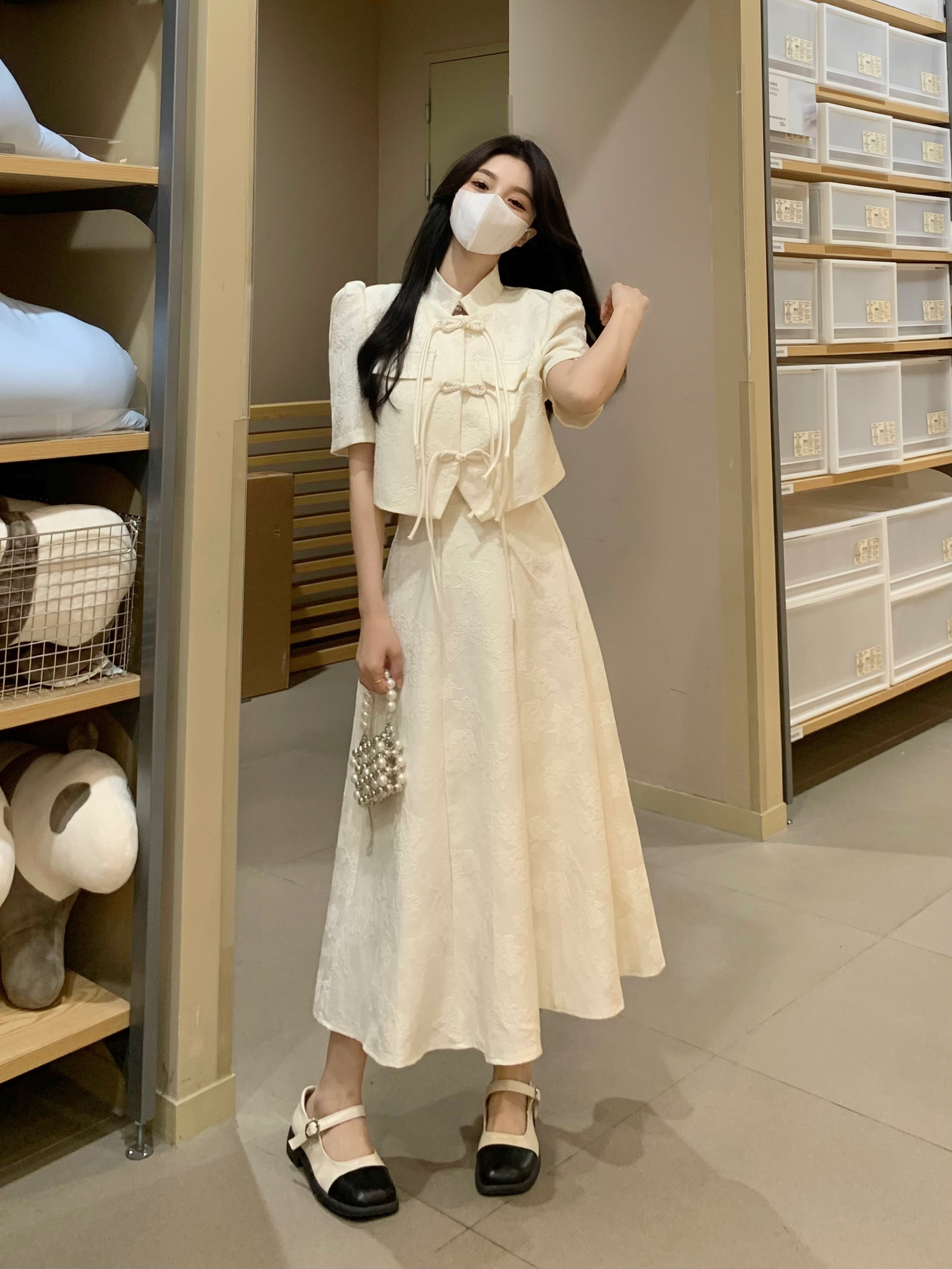 Plus-Size Chinese Style Short Sleeve Jacket for Women, Slimming High-Waisted Retro Half-Length Dress, Elegant National Wind Fashion