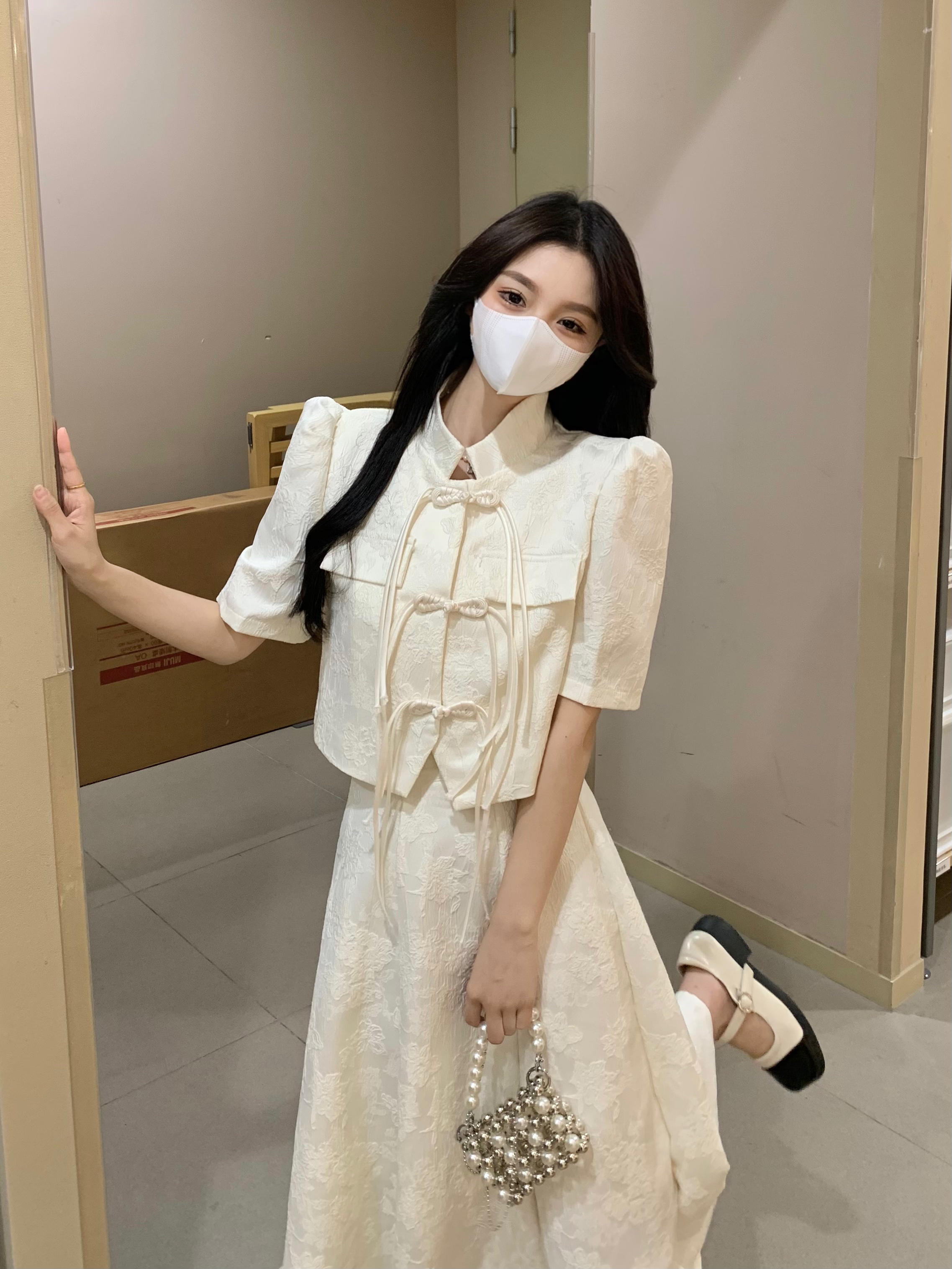 Plus-Size Chinese Style Short Sleeve Jacket for Women, Slimming High-Waisted Retro Half-Length Dress, Elegant National Wind Fashion