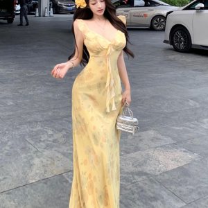 Plus-Size Floral Ruffled Strap Dress for Women - Summer French Style, Waist-Cinching, Elegant Long Dress for Vacation Vibes