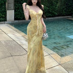 Plus-Size Floral Ruffled Strap Dress for Women - Summer French Style, Waist-Cinching, Elegant Long Dress for Vacation Vibes