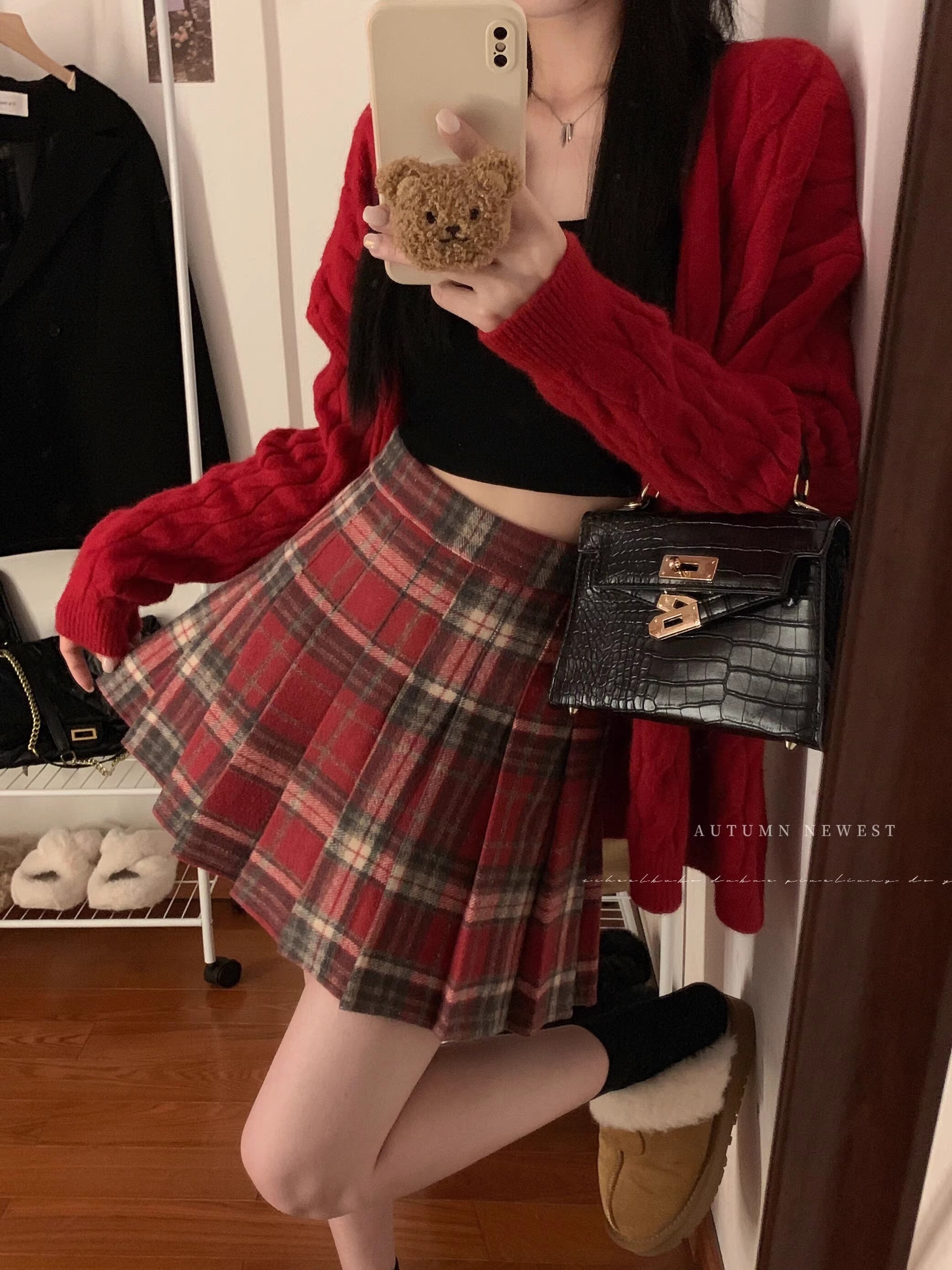 Plus Size High-Waisted A-Line Plaid Wool Pleated Skirt for Autumn Winter - Flattering Short Skirt for Curvy Women and Students