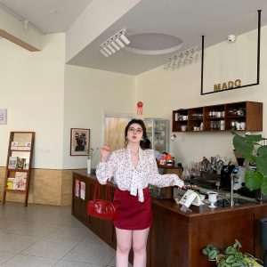 Plus Size Retro Red Polka Dot Shirt with Bow Tie - Hong Kong Style Holiday Top for Chubby Girls, Vintage 90s Fashion