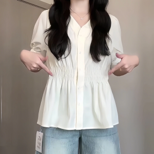 Plus-Size V-Neck Short-Sleeve Summer Top - Flattering Waist-Cinching Design for Curvy Figures, Versatile and Stylish for Any Occasion