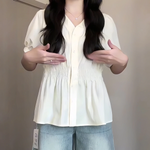 Plus-Size V-Neck Short-Sleeve Summer Top - Flattering Waist-Cinching Design for Curvy Figures, Versatile and Stylish for Any Occasion