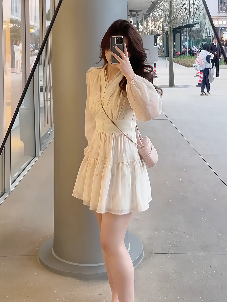 Plus-Size Women's French Vintage Lace Floral Dress - Spring Style, Waist-Cinching & Flattering for Curvy Women, Boho Chic