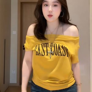 Plus-Size Women's Retro Letter Print Short-Sleeve T-Shirt - 2025 Summer Slanted Shoulder Top for Curvy Fashionistas