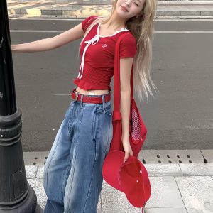 Red Lace V-Neck Short Sleeve Slim Fit Cropped T-Shirt for Summer - Unique Design for Spicy Girl Style