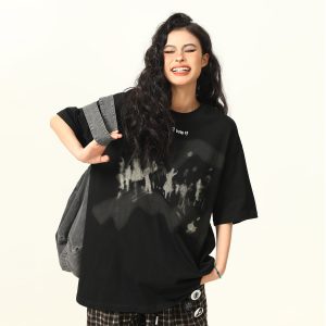 Retro Alien Print Short-Sleeve T-Shirt for Men and Women, Loose Fit Summer Top, Vintage 90s Style, Unisex Fashion Tee