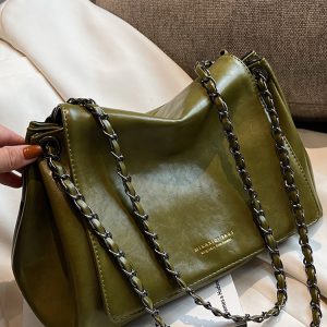 Retro French Style Large Capacity Underarm Bag with Chain, Commuter Crossbody Bag for Women, Fashionable and Chic