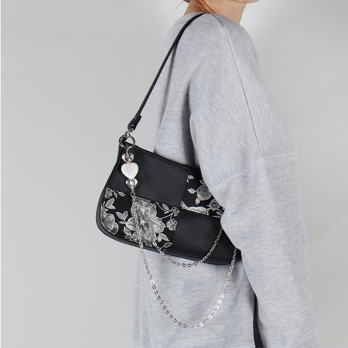 Retro Jacquard Embroidered Heart Beaded Underarm Bag - Handmade Crossbody Women's Bag in Sweet Cool Style