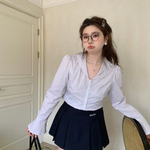 Slightly Chubby Minimalist White Long Sleeve Shirt with Waist Stripes - Trendy Casual Top for Everyday Wear