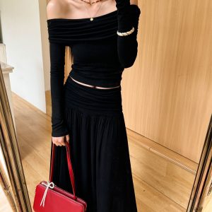 Slim-Fit One-Shoulder Skin-Baring Top and Pleated Long Skirt Set - Light Fabric Spring Korean Style Outfit