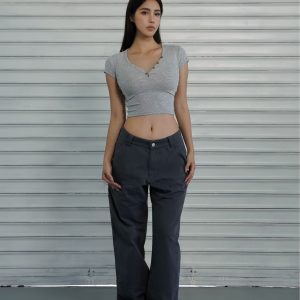 Slim Fit Short Sleeve Buttoned T-Shirt - Versatile Basic Top for Everyday Wear, Perfect for Casual and Smart-Casual Styles