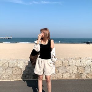 Summer 2025 Women's Versatile Round Neck Sleeveless Tank Top - Loose Slimming Base Layer for Y2K and 90s Style